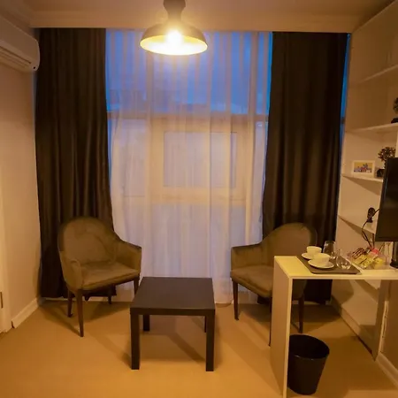 Comfort And Suites Aparthotel *